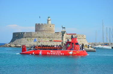 Cruzeiro guiado submarino Poseidon com vistas subaquáticas